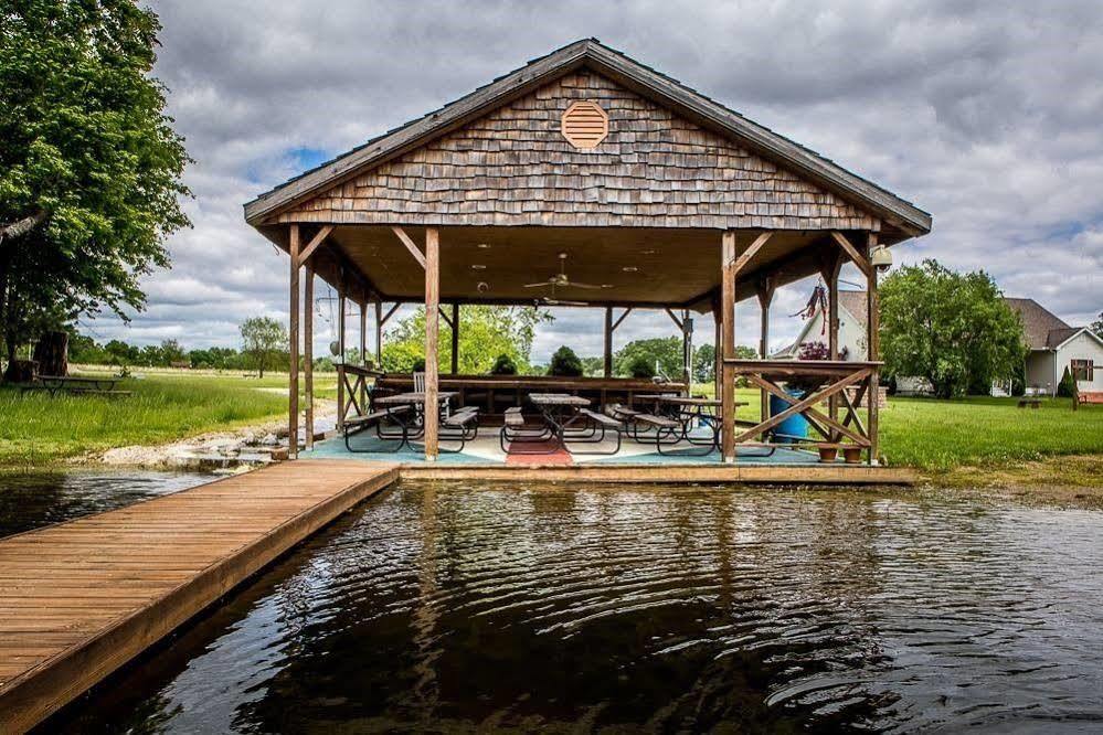 Lyons Pleasant Grove Farm Llc酒店 外观 照片